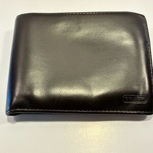 Coach Men’s Leather Bifold Wallet – Classic Brown with ID Window